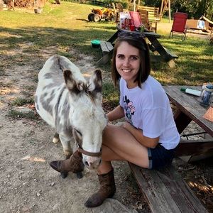 Meet your Posher, Kendra